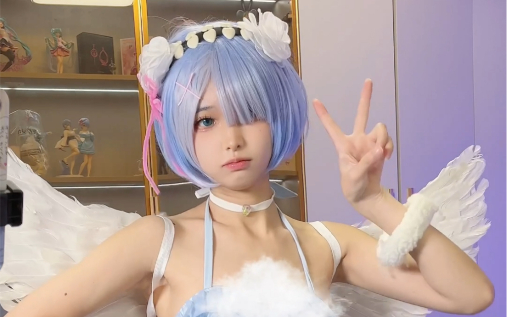 The sweet girl dance is so cute!