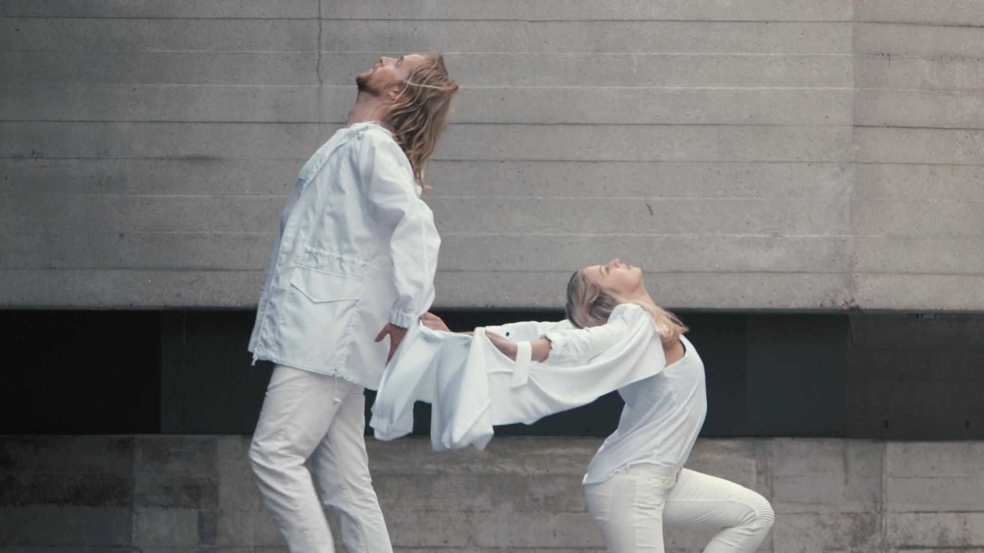 不愧是日本人，把安全套广告拍得这么抽象