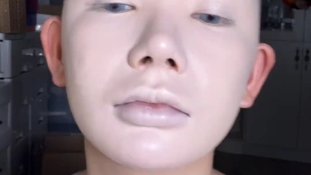 薄荷蓝清透妆～ 今天好日常喔～除了底妆不小心打厚了哈哈哈