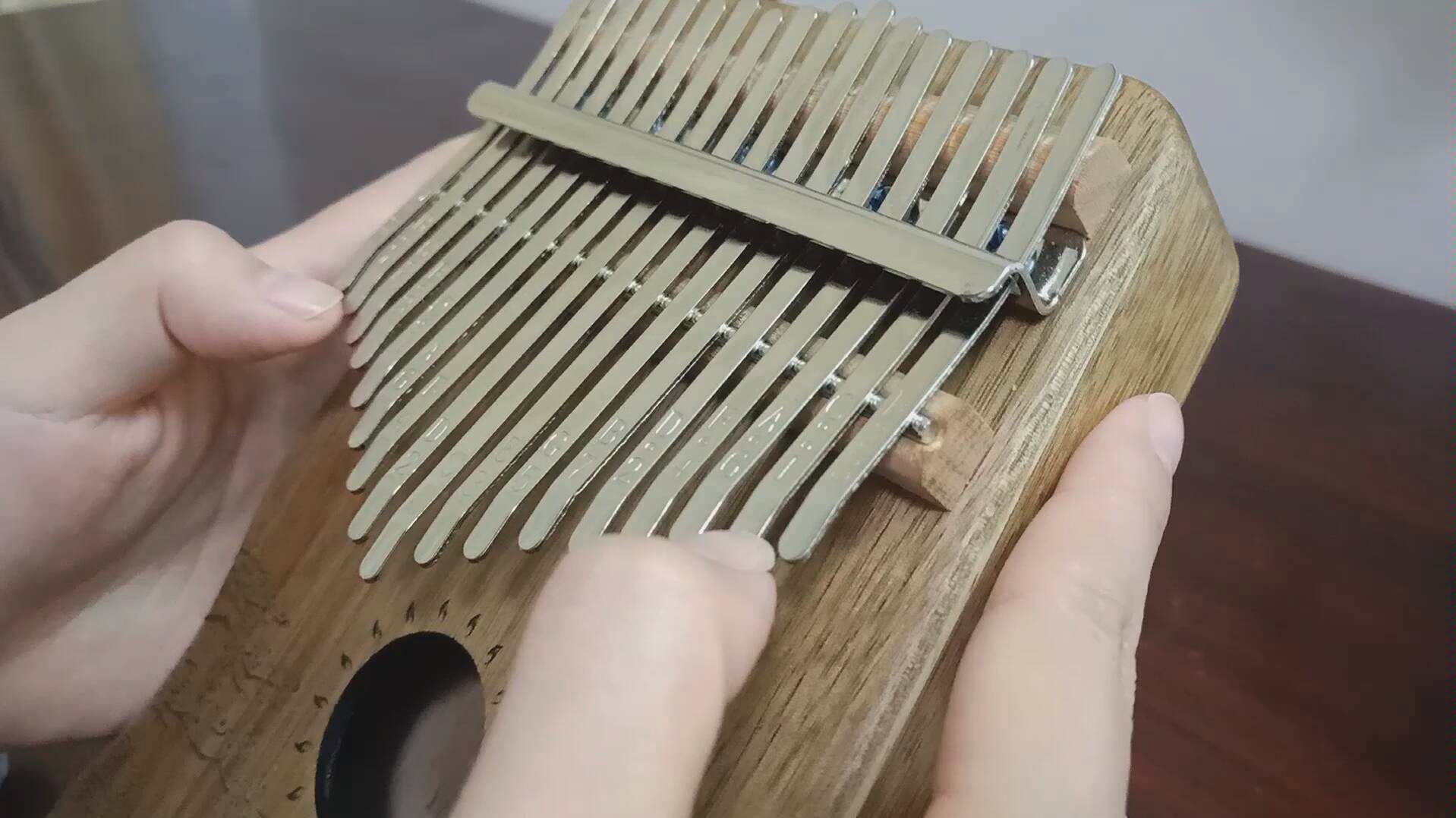 活动作品卡林巴拇指琴不染