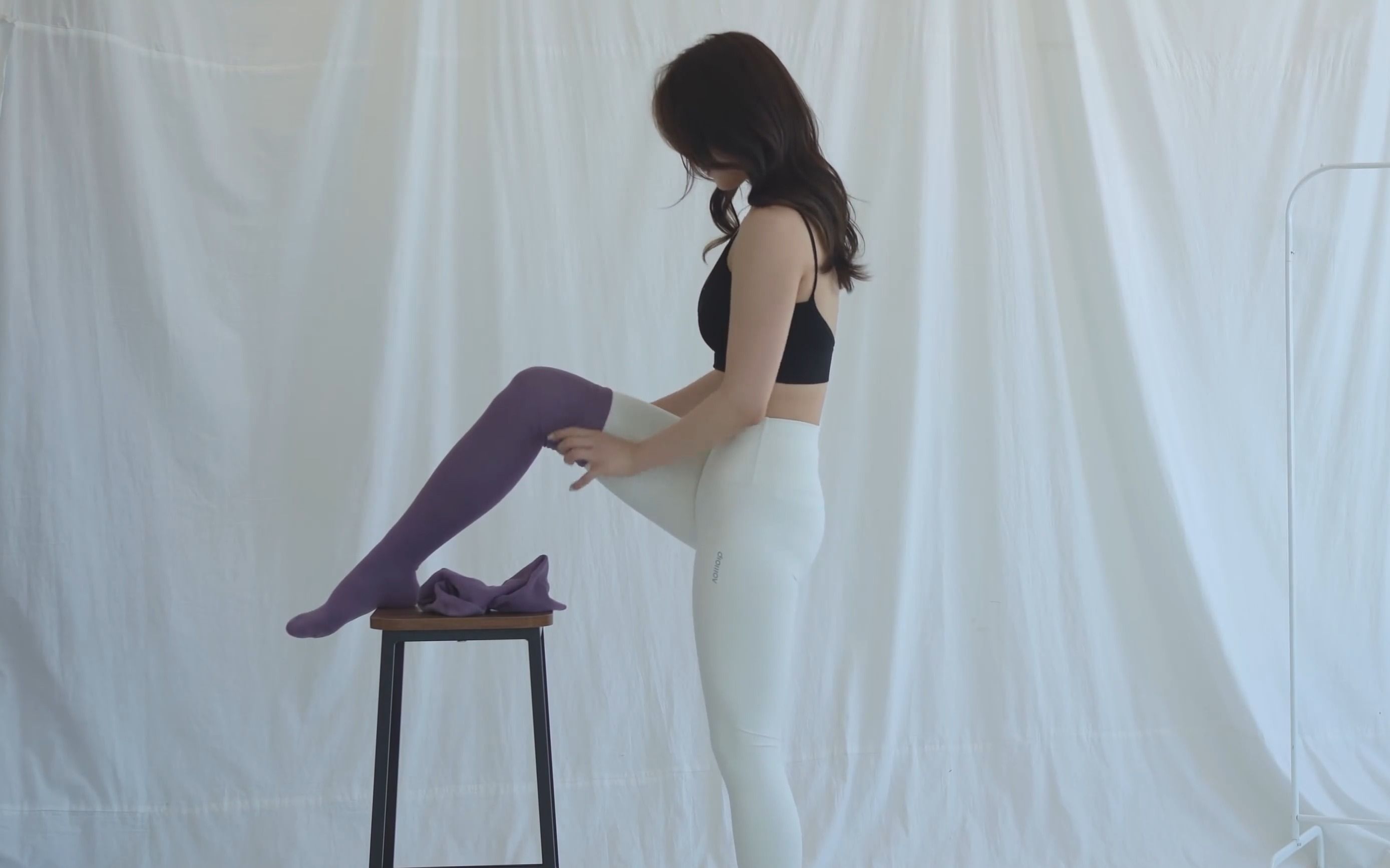 Miss GGotBBang's Yoga Wear Knee High Socks Outfit