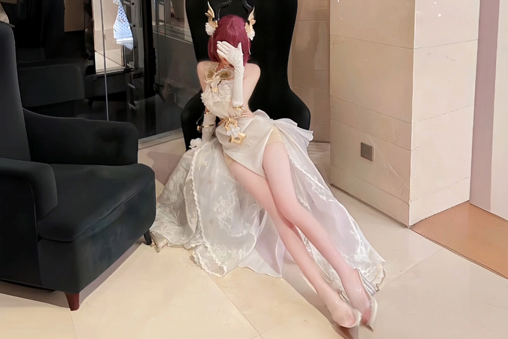 Of course Ryuji has a tail. Do you want to touch it?