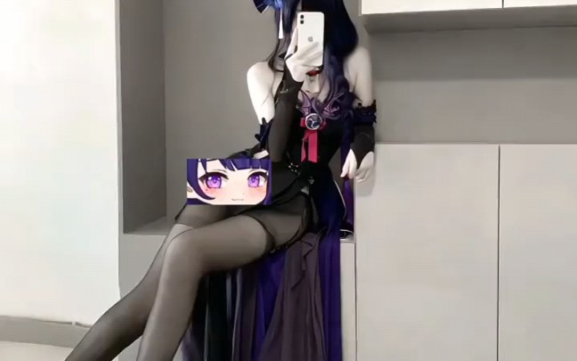 Come into the General's arms when it's cold.