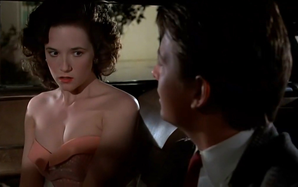 【越哥】儿子和妈妈约会，见到了30年前的妈妈，瞬间就被惊艳到了！