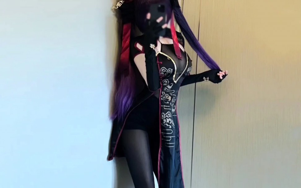 Maestro, does a man who is indifferent to me also serve as a dog to others?