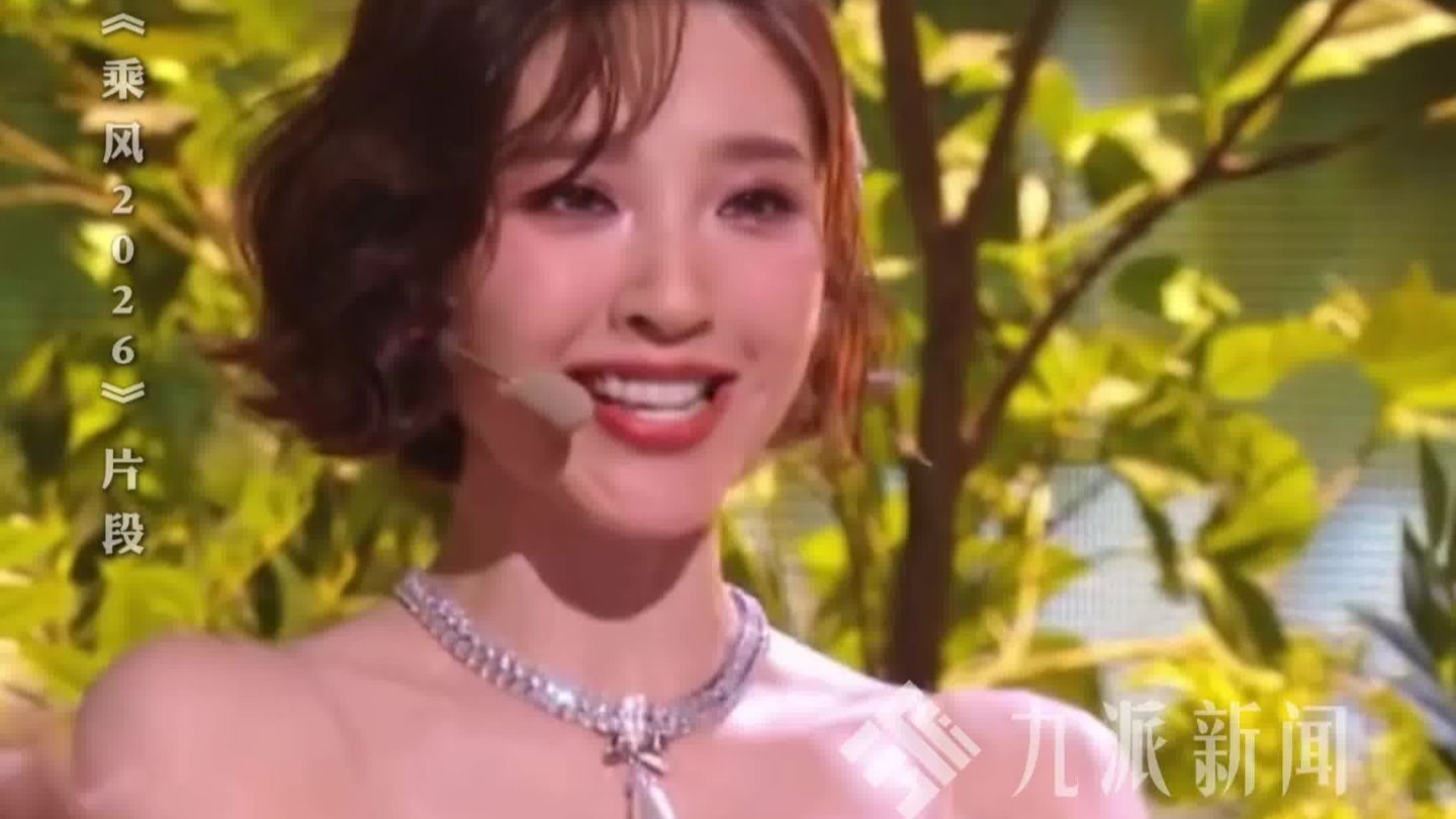 唐艺昕发素颜照回应9年了妆没卸干净 ：我不要面子的呀