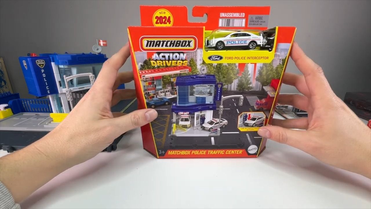 【搬运/64Wheels】Matchbox火柴盒2024年的交警指挥中心场景套装