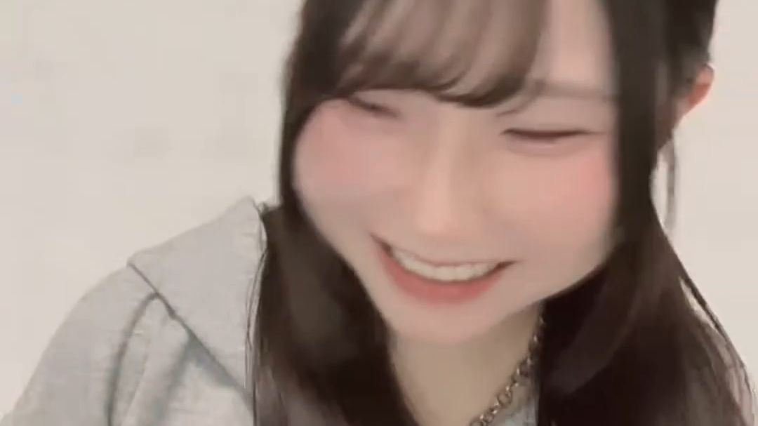 （中字）拿着蜜柑写真发出奇怪笑声的结月