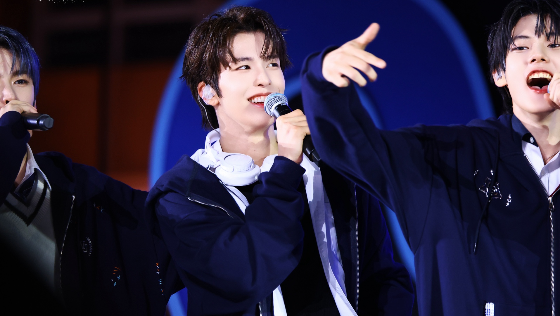 smtr25 综艺 釜山预录 songha&练习生们返场talk 合照 以及饭撒 8分多钟 基本全 中字