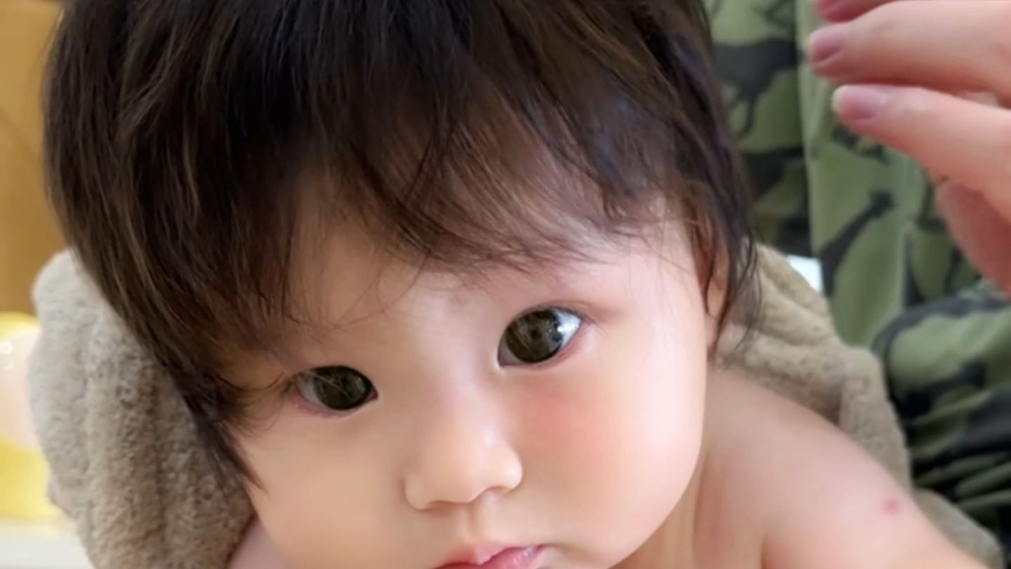 不要剃胎发，不要剃胎发，不要剃胎发，重要的事情说三遍，5个月直接变成发量王者，现在1岁多轻松驾驭各种发型