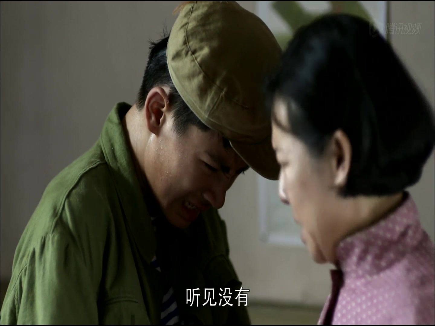 【父母爱情感人片段】江卫国打伤烈属孩子,反遭江德福毒打