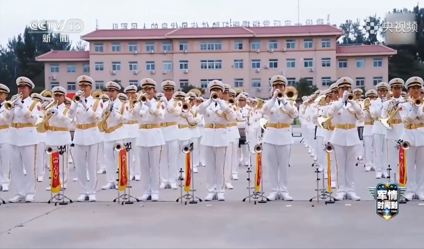 9·3大阅兵联合军乐团“军乐团有戍边战士也有科研博士”