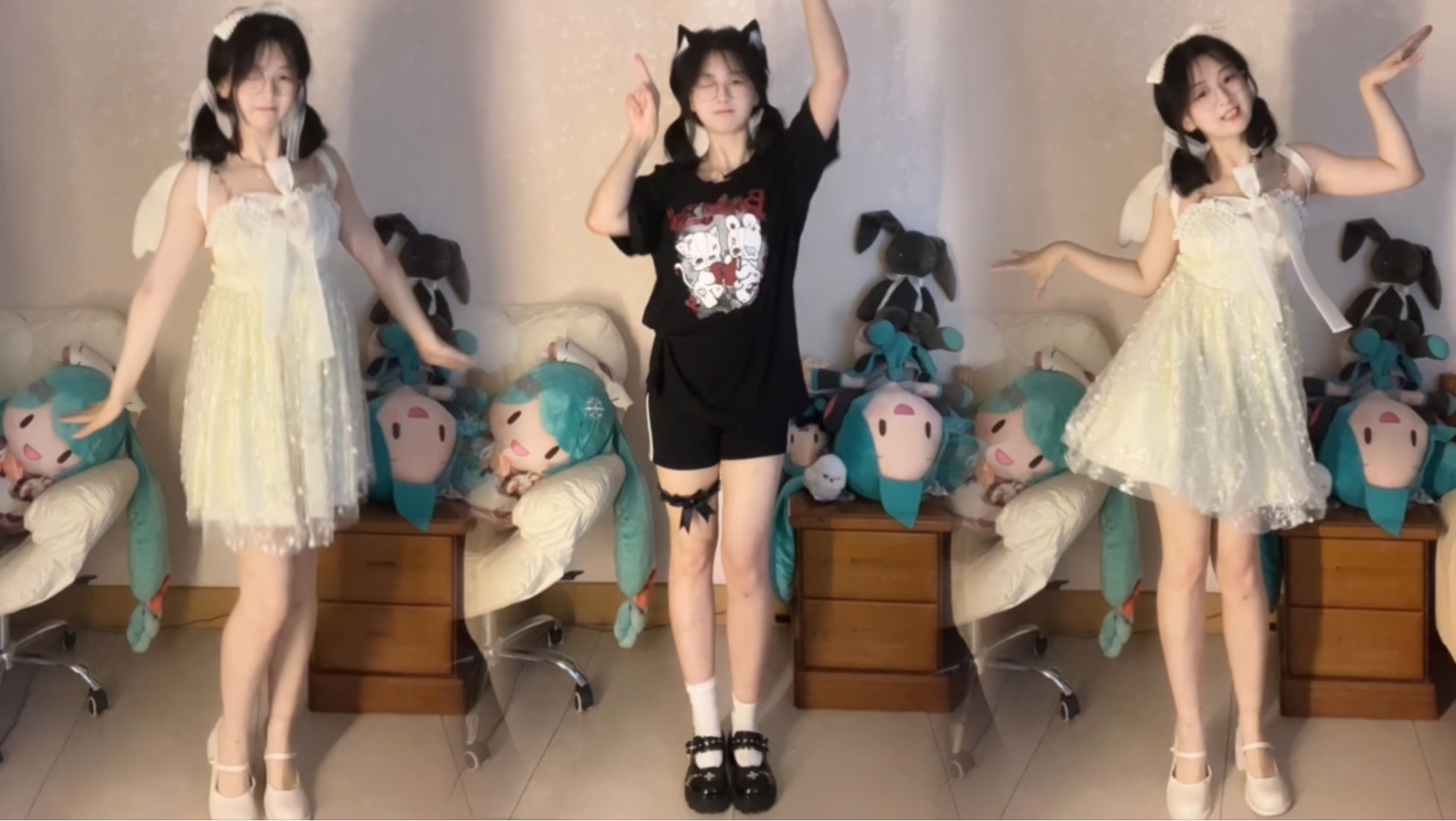 Angel or demon cat cat! ^ ̳- ̫ - ̳^