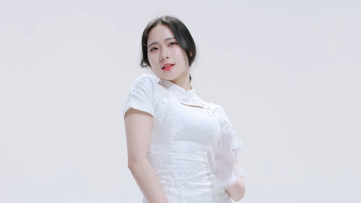 Jung In joker white cheongsam