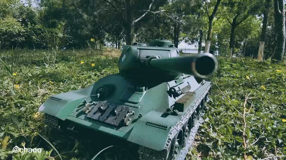 t3485恒龙坦克草地越野