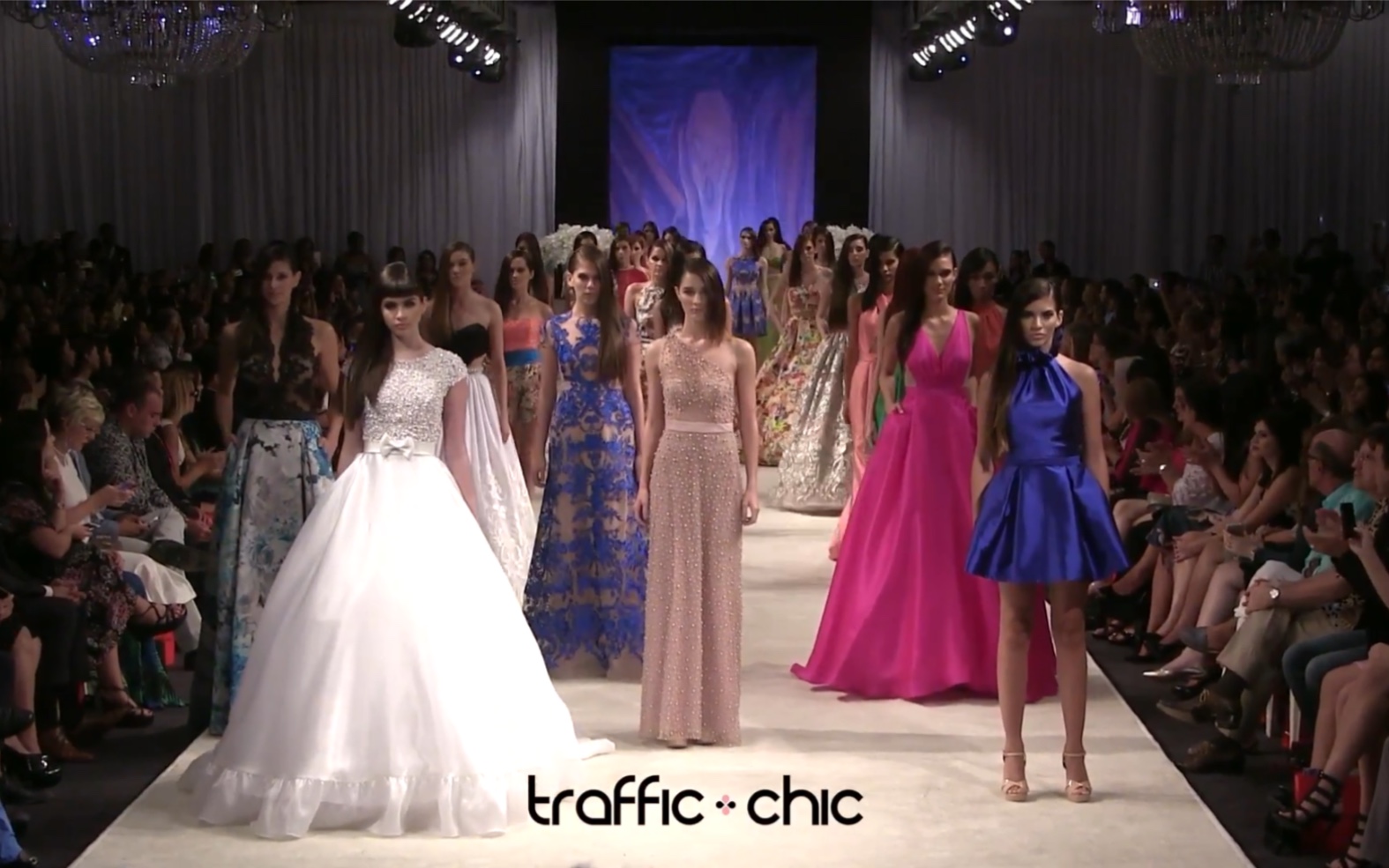 法国时尚台透明时装秀抖奶_视频在线观看-爱奇艺搜索