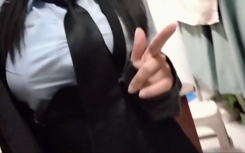 My schedule is simple. I don't sleep unless I'm sleepy.