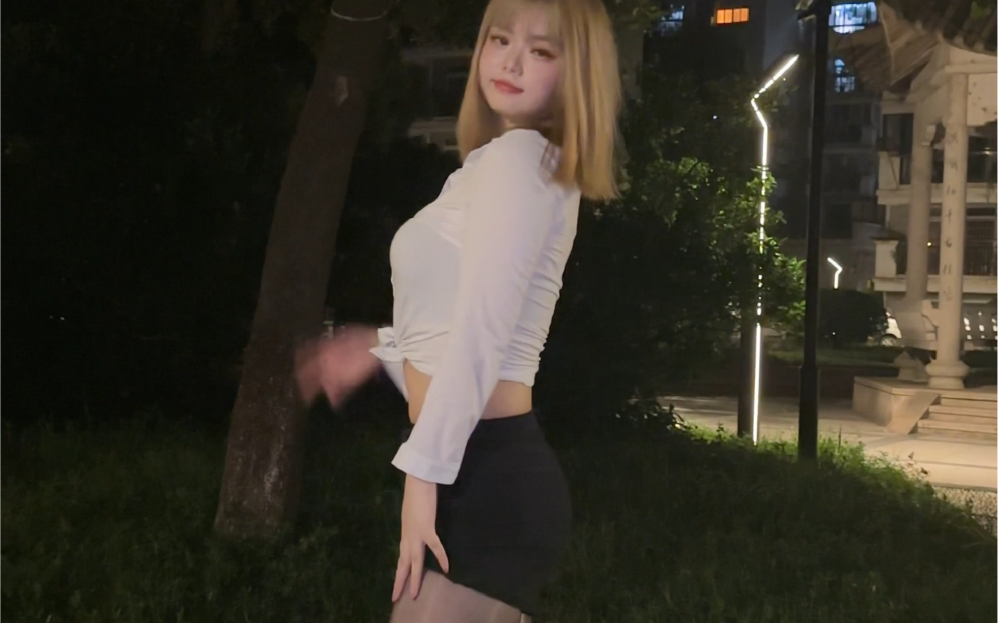 Mrs. Luxury dj