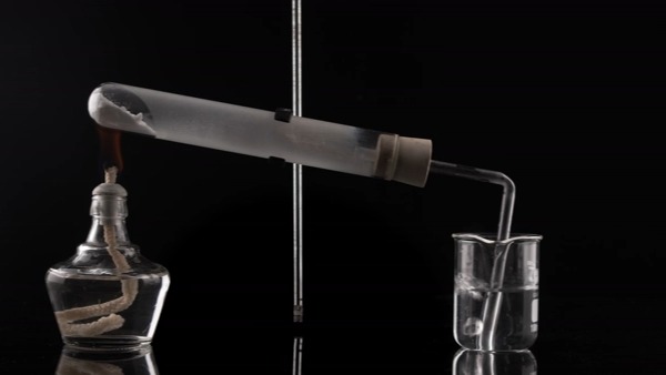 碳酸氢铵的分解