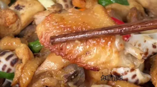 广东特色花螺鸡煲 碌柒喇，一滴水都冇点捞饭，都喺留翻今晚整两件雪花微醺一下算了