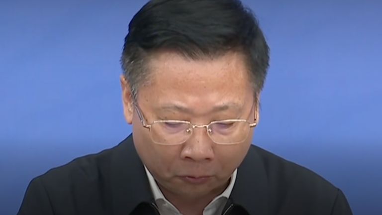 浏阳烟花厂爆炸事故已致26死，已基本完成现场搜救，长沙市长发布会现场致歉