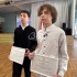 俄罗斯两名少年在恐袭事件中，一共解救了一百多人。其中一名15岁少年收到了获救者奖励给他的100万卢布！
