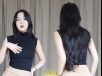 【幸运的啊夏】更新了一条视频，快来围观！