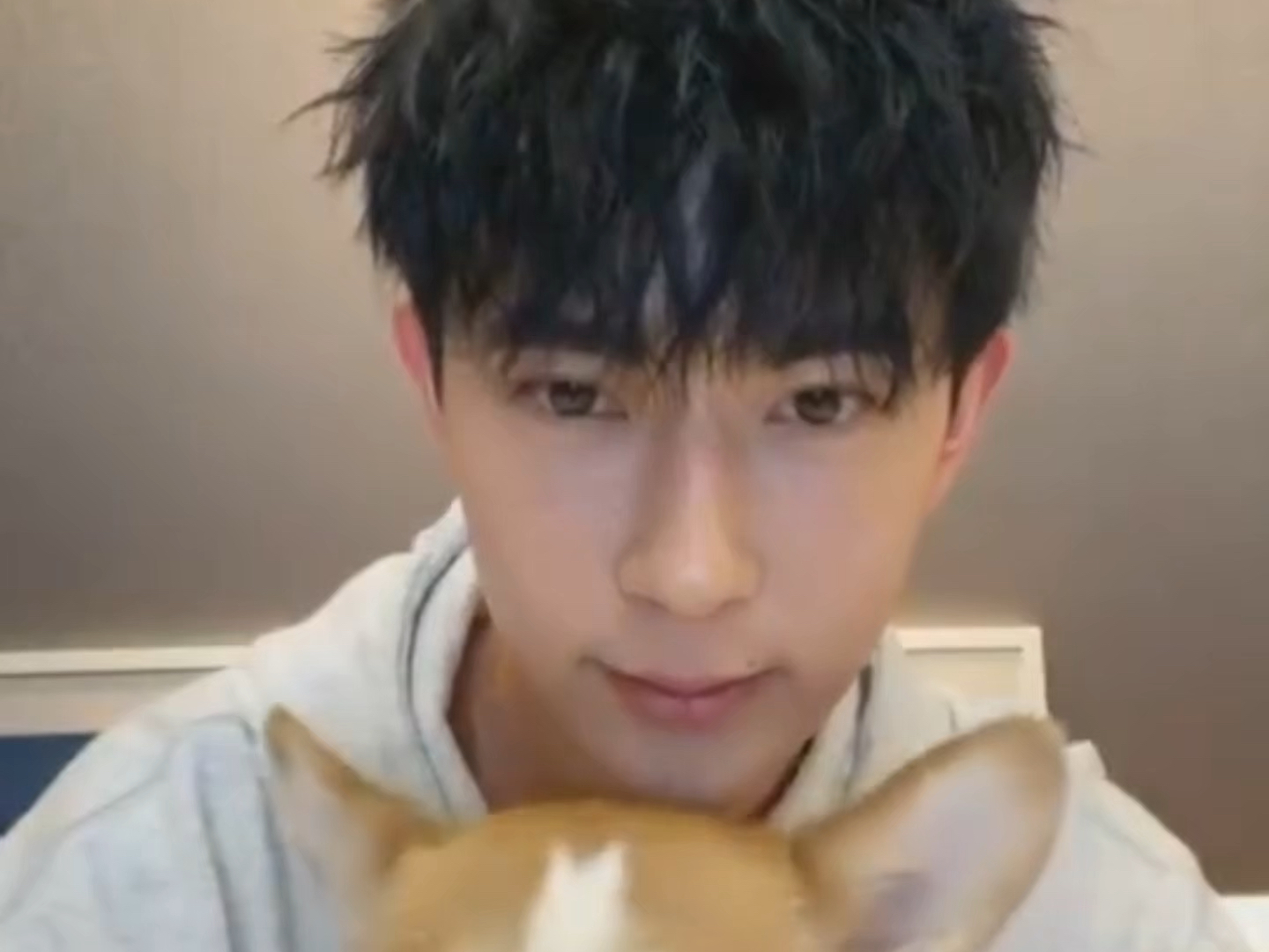 于朦胧｜又是这个动作，说的话一点也经不起琢磨，一琢磨全是折磨。更加认定了全面羞娱禁娱