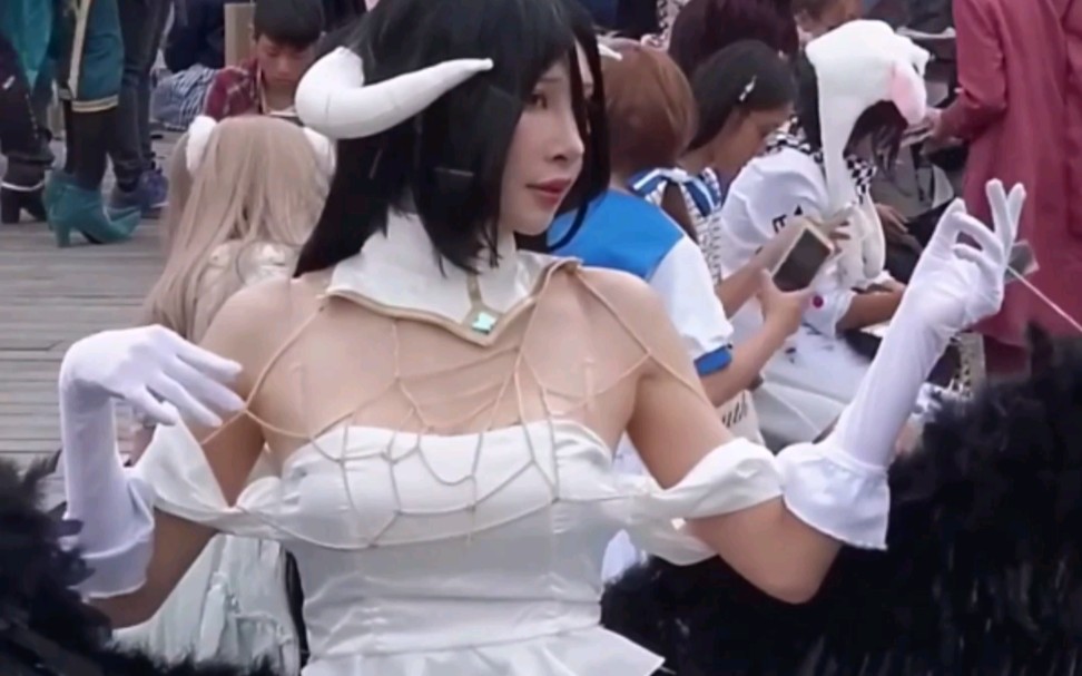 This Comic-Con is ridiculous.