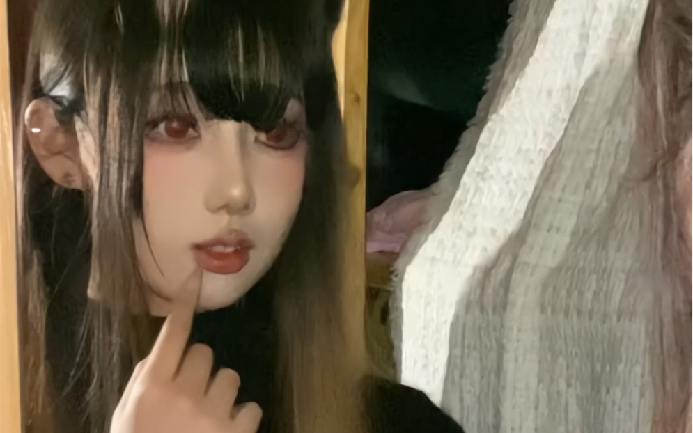 Have you ever seen a cat with red eyes?