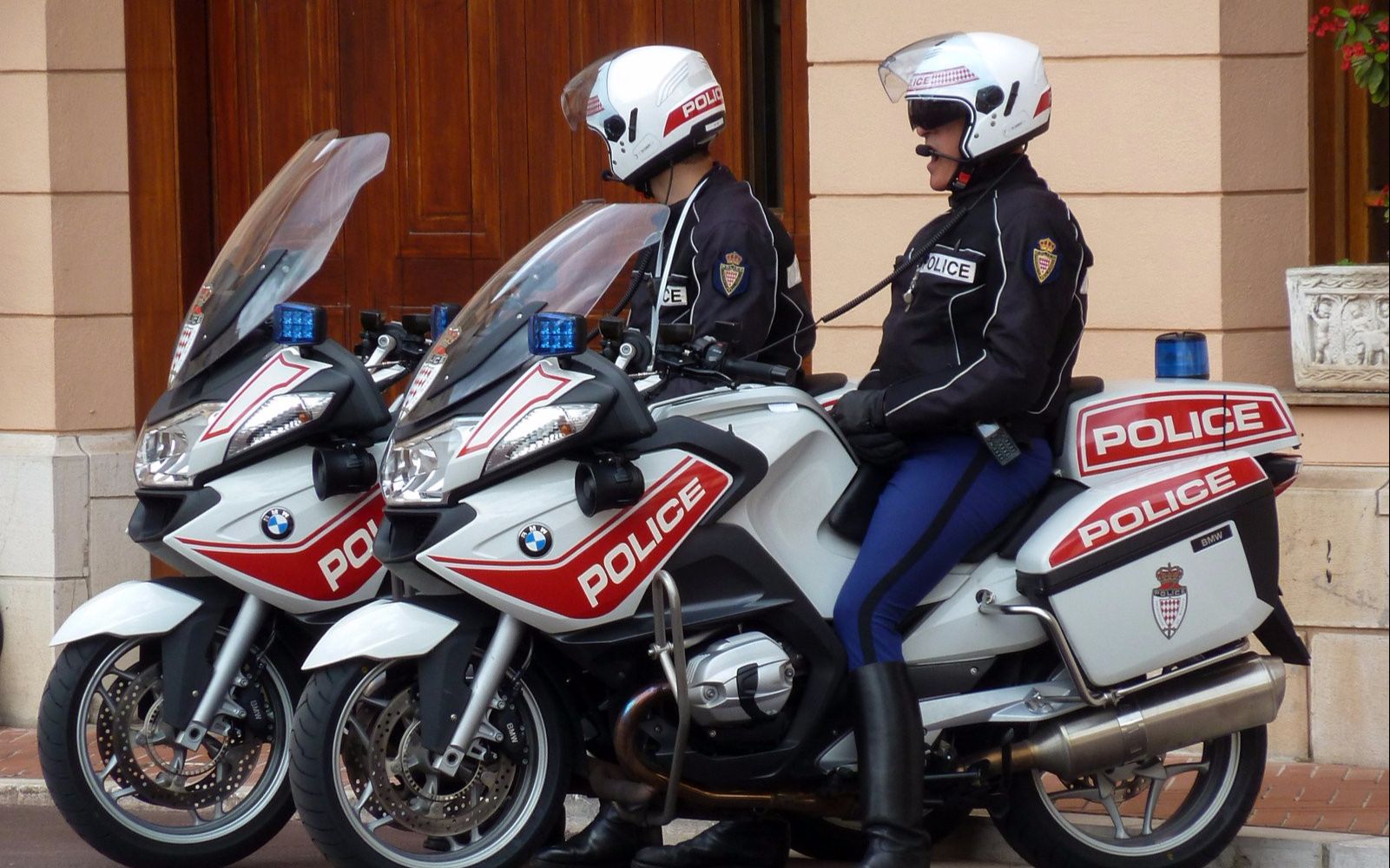 香港HKP交通警察队～警用摩托车非常给力_哔哩哔哩_bilibili