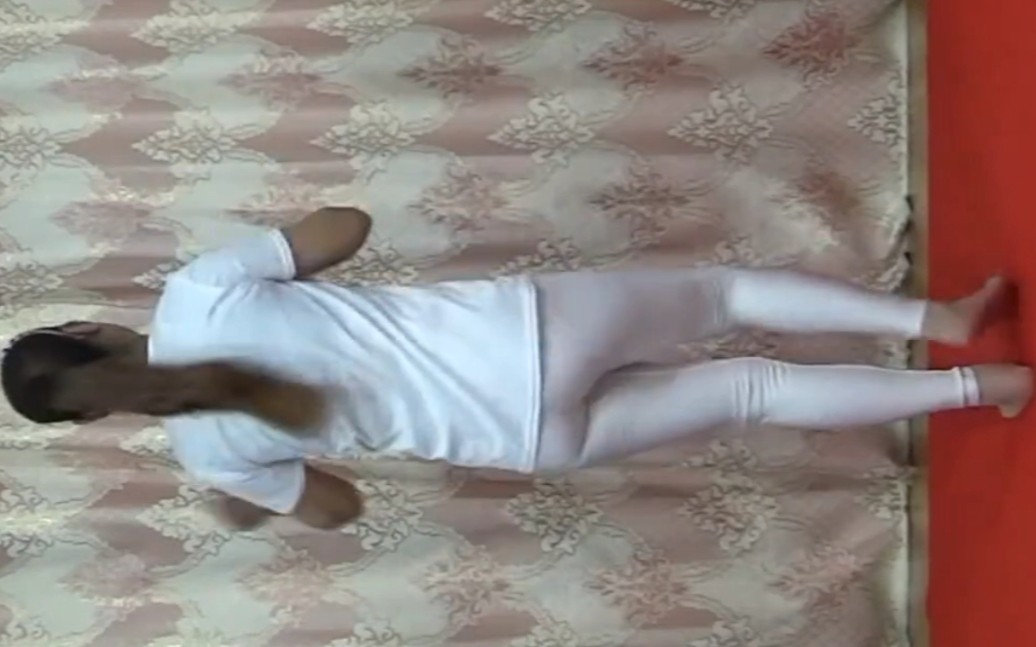 紧身超薄瑜伽裤广场舞背面视频