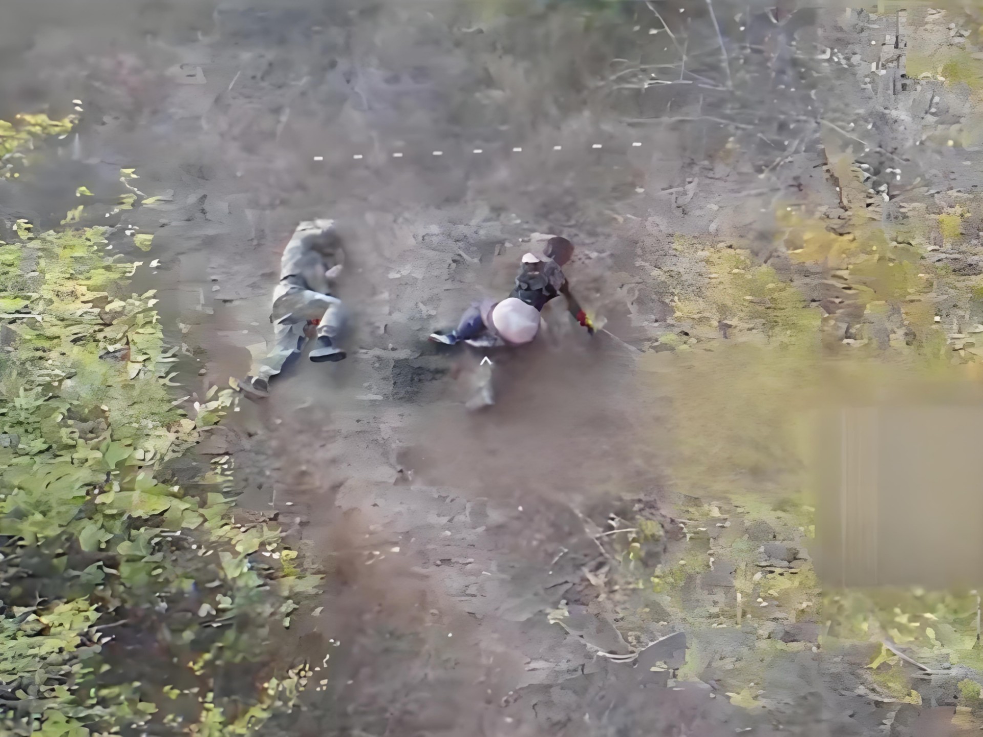 乌军无人机操作员阻止战友在野外性侵女子，事后被开罚单还被调往前线冲锋