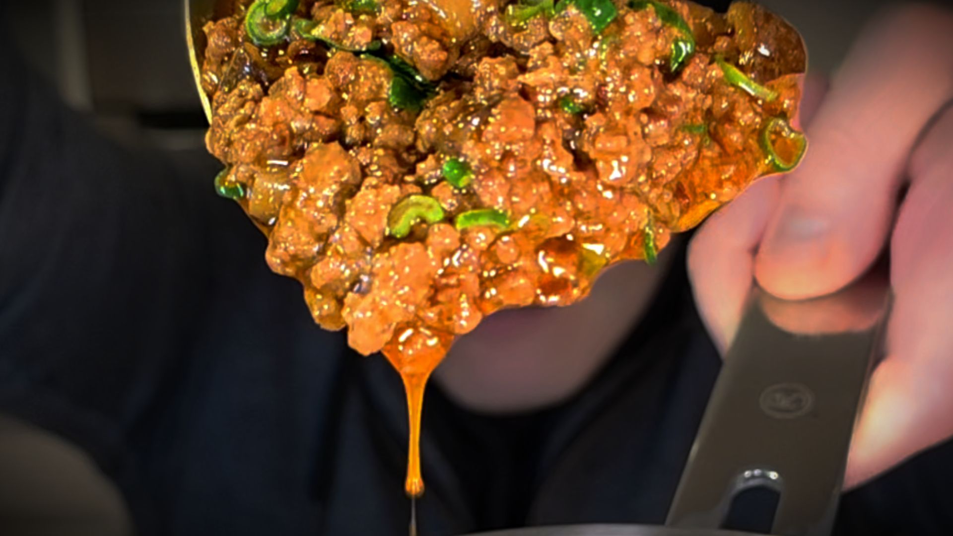 红 油 香 牛 酱！