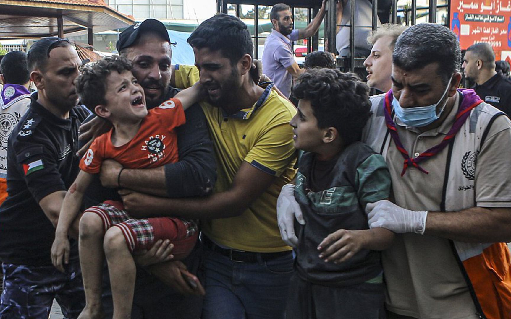 加沙1300多名儿童死亡 一学校遭轰炸