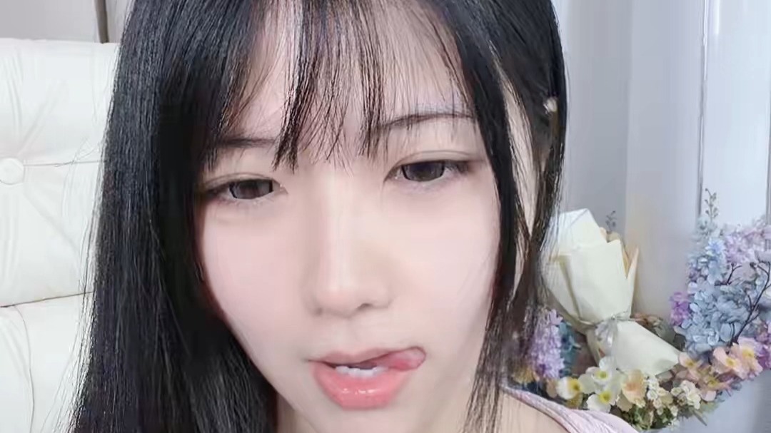 圆脸馨儿_202511292008