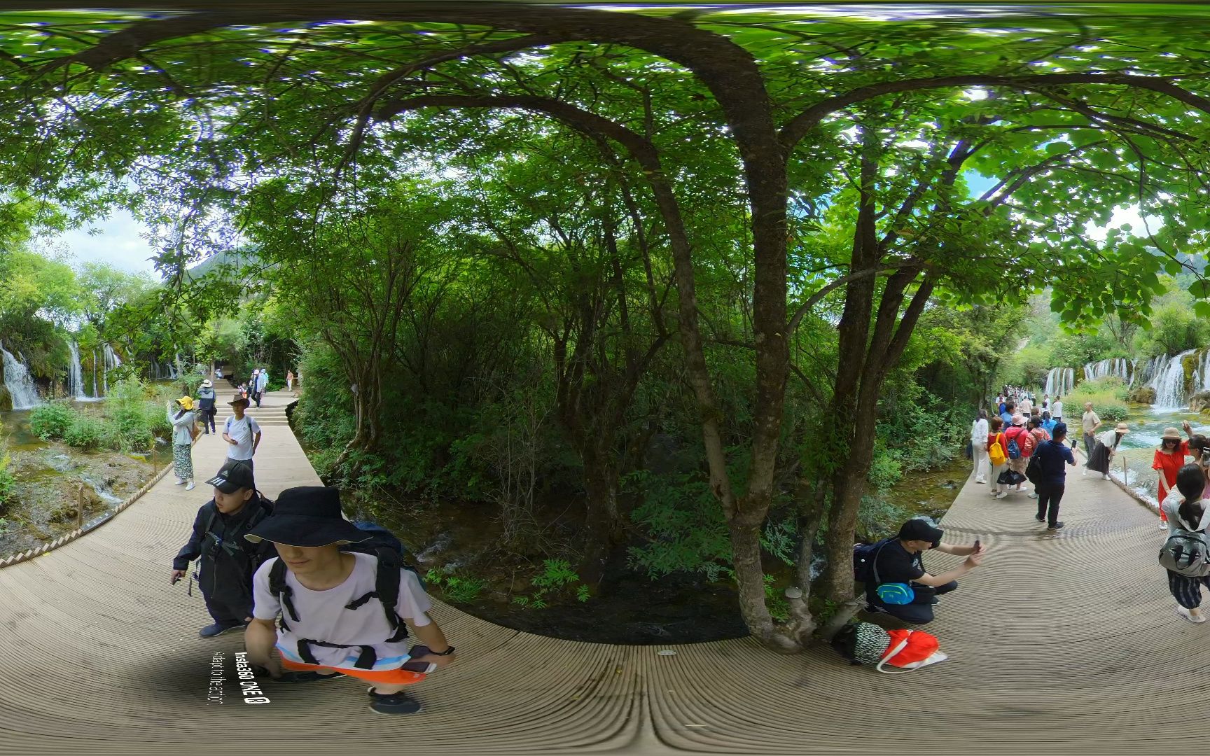云旅游之九寨沟之箭竹海瀑布-全景视频
