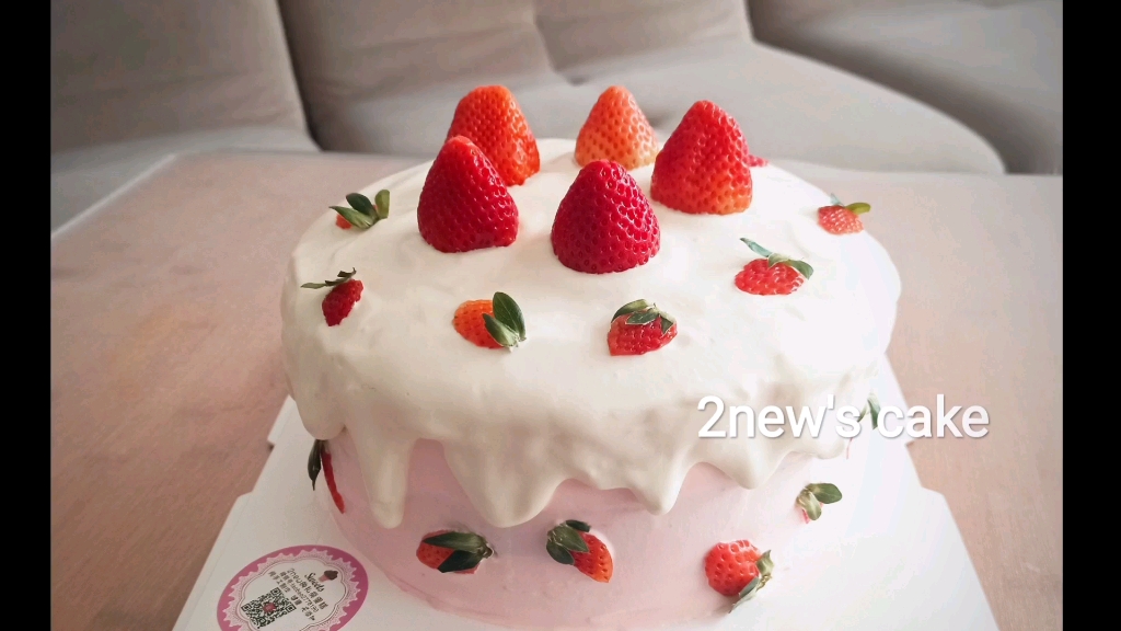 雪域草莓】简单记录草莓蛋糕的组装装饰方法，草莓装饰蛋糕_哔哩哔哩_bilibili