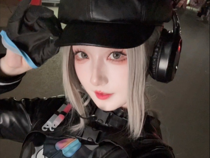 Delta's Evil White Pants