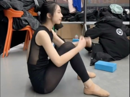 舞蹈生基本功练习96