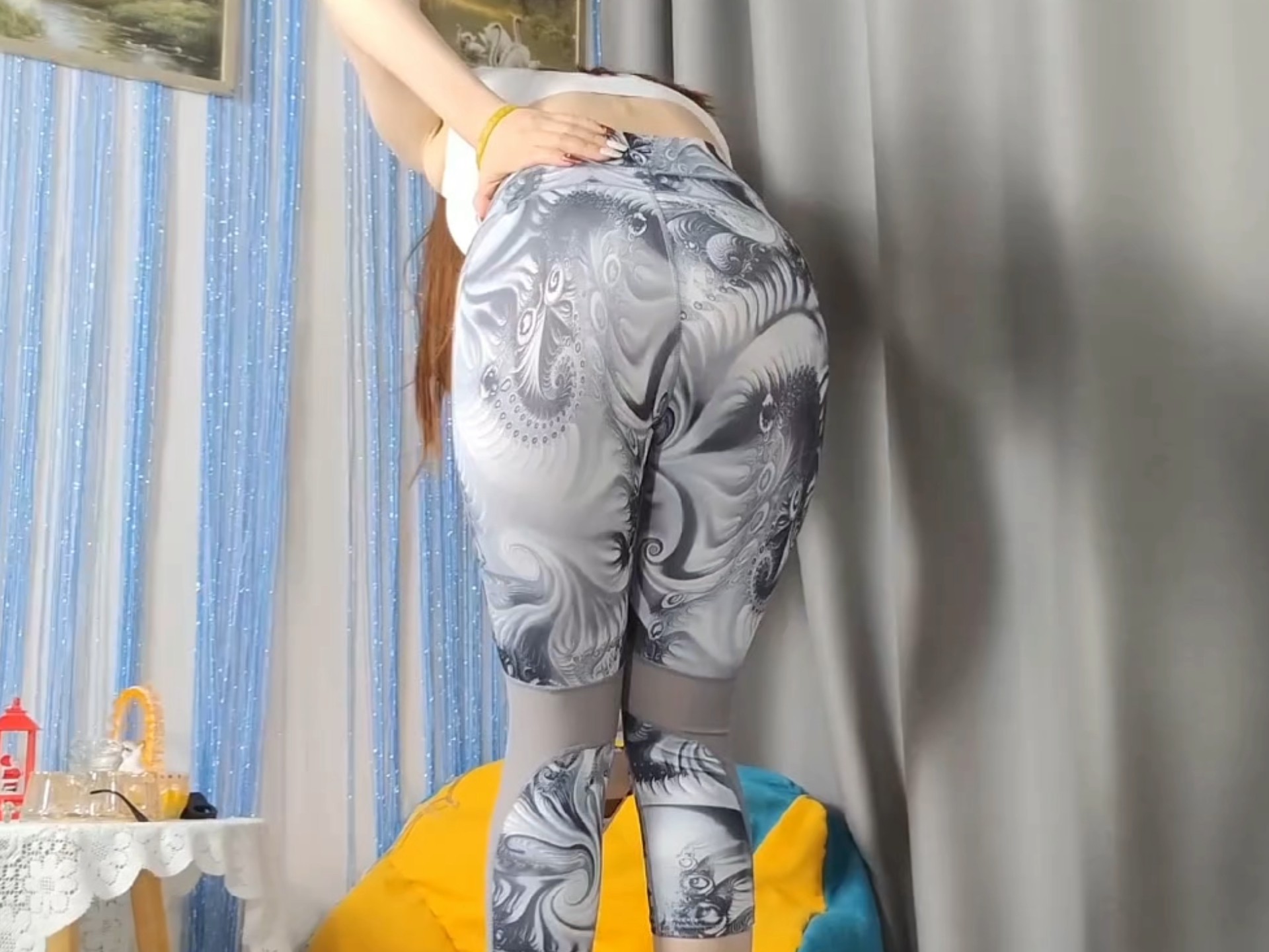 紧身裤热舞 瑜伽裤 热舞 性感身材