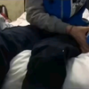 挠脚心