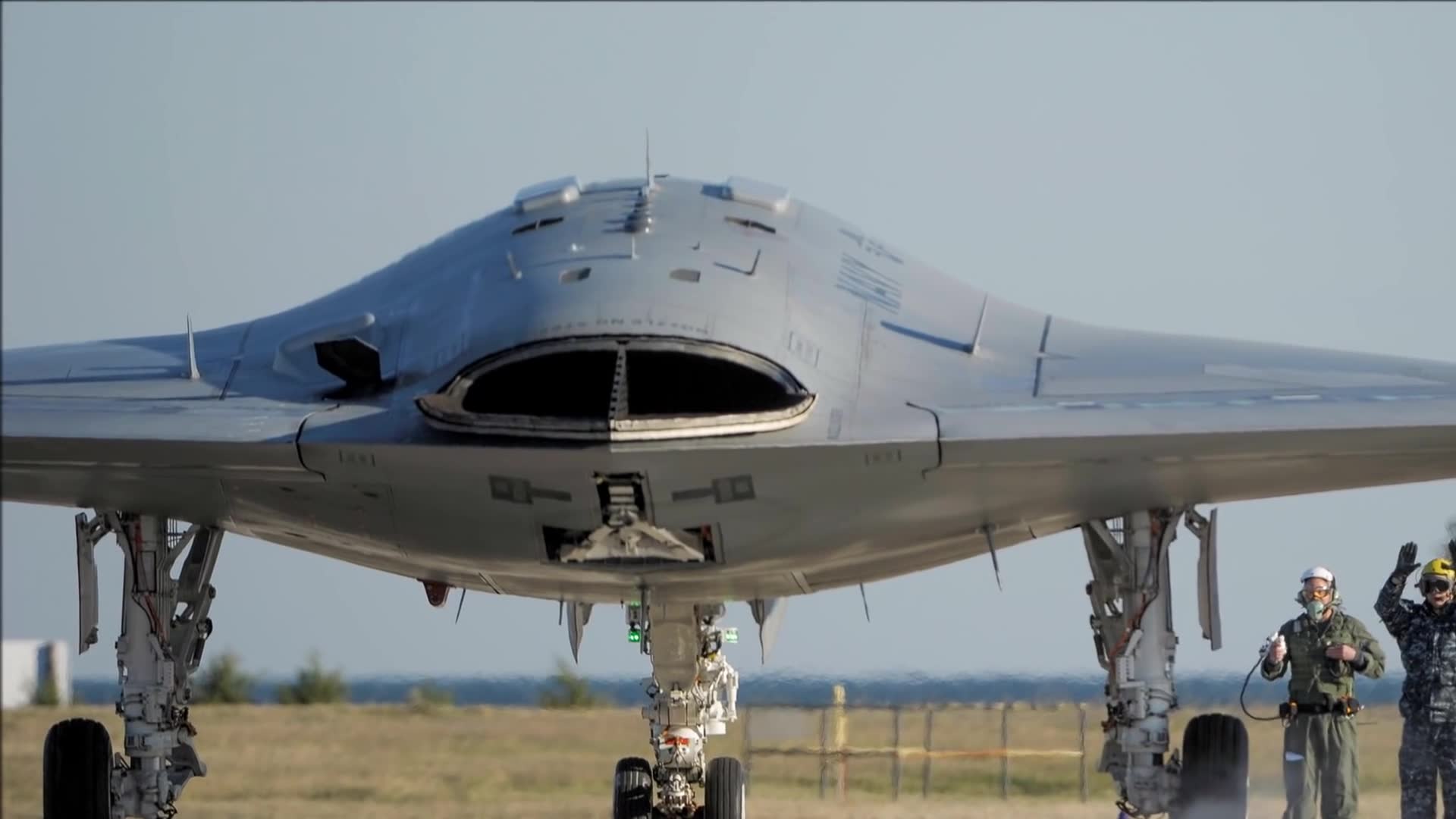 美国 X-47B 无人战机 空中幽灵(1080p)