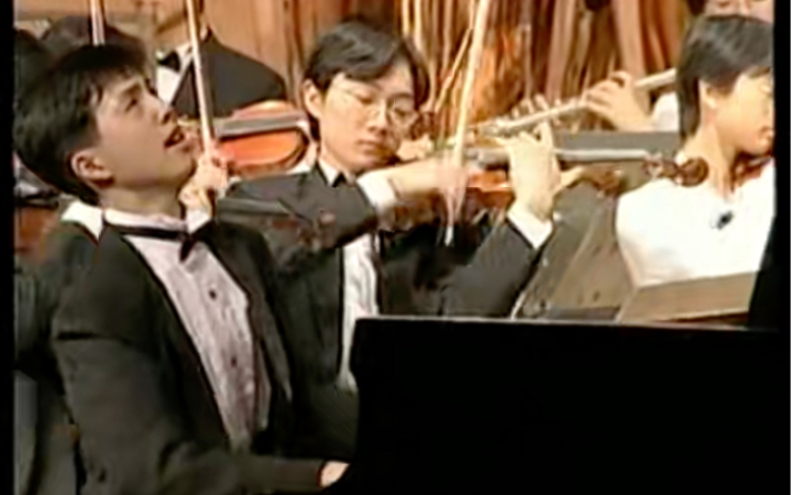 黄河钢琴协奏曲—李云迪学生时代演奏视频