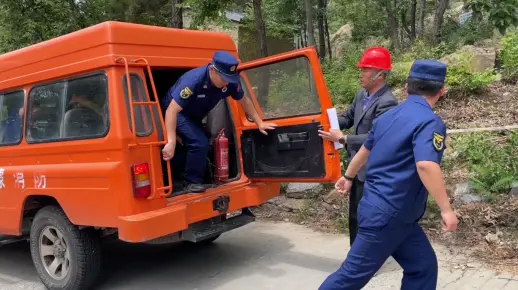 天蒙景区联合费县自然资源和规划局开展防汛和突发地质灾害救援演练