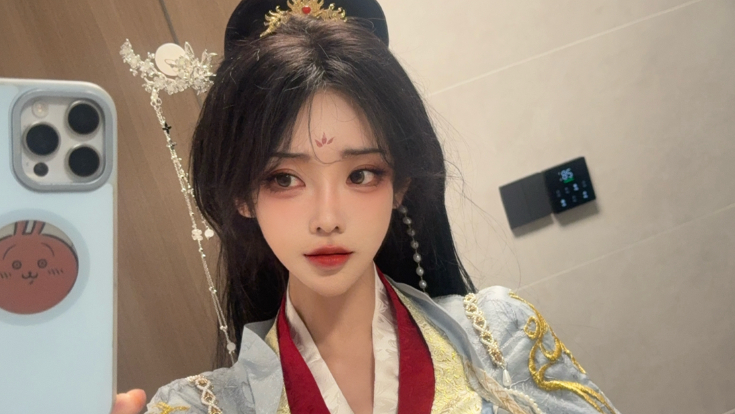 婉儿别拍了，该出场了