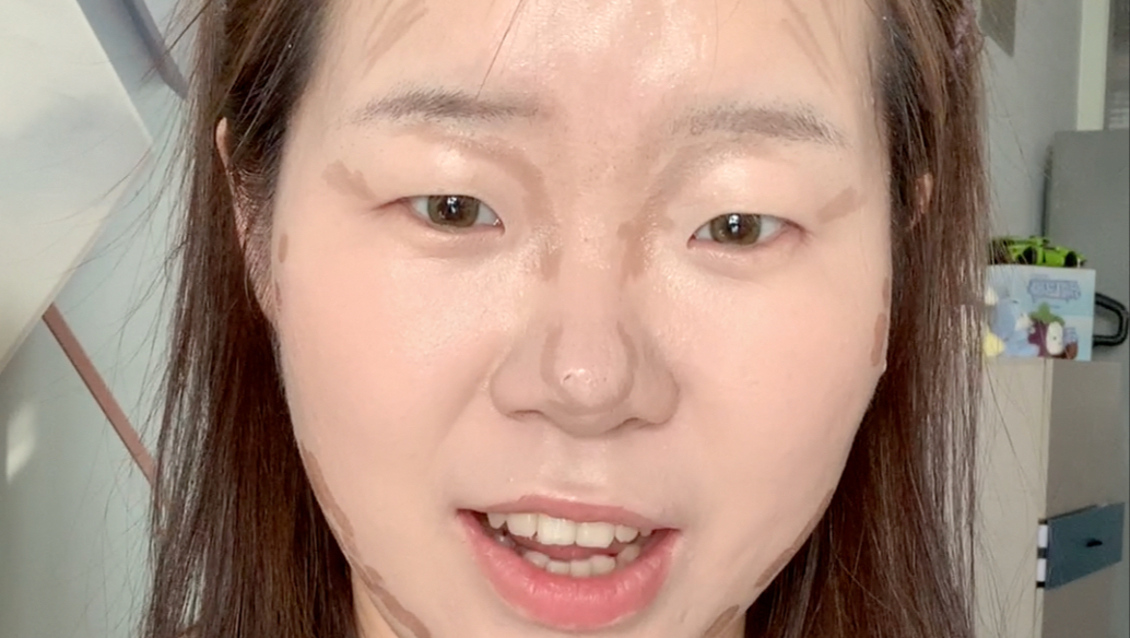 韩系亚裔诚不欺我！突然get到了单眼皮的魅力～