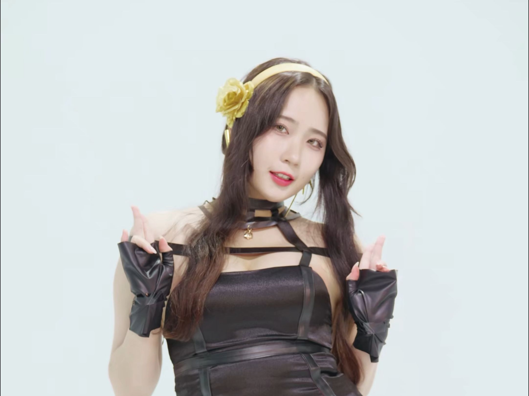 郑 仁 phut hon 约尔COS