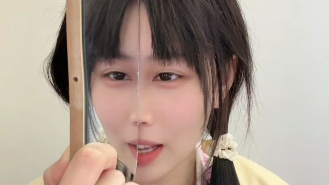 姐姐平时都化这么浓的妆吗