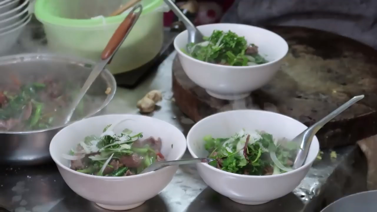 【越南生熟牛肉河粉】这是越南南部的牛肉河粉店 正宗吧